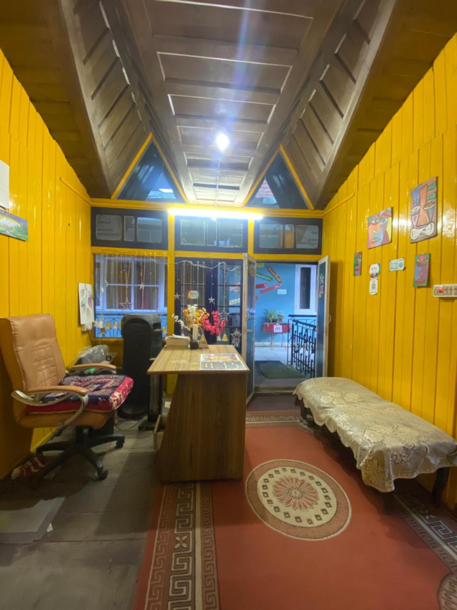 The Prasher Lodge Mall Road Manali Buitenkant foto